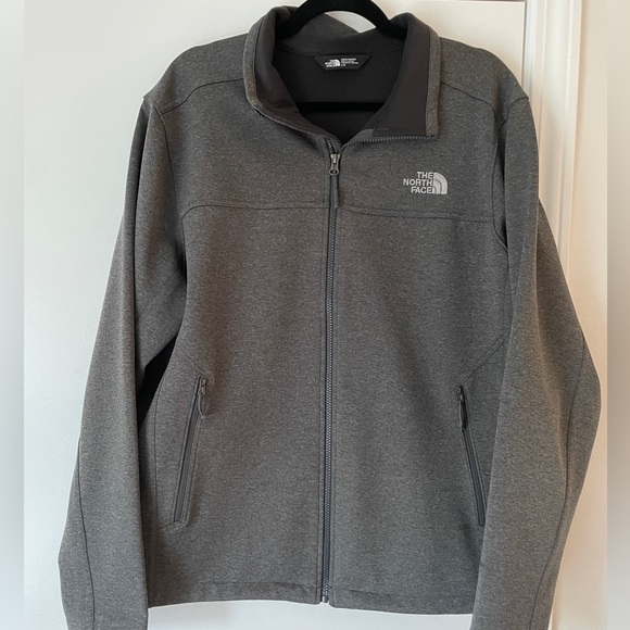 Men’s North Face Jacket size L